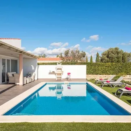 Villa Sleeps 7 Pool Air Con Wifi Forma