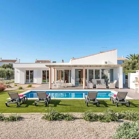 Villa Sleeps 7 Pool Air Con Wifi